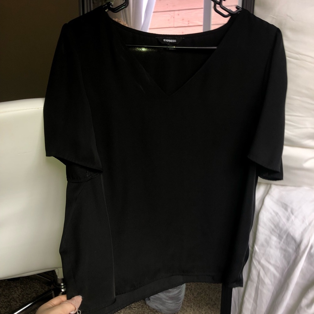 Express V-Neck Short Sleeve
